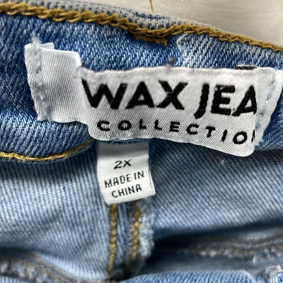 Wax jeans collection faded/distressed stretchy shorts ladies sz 2x 3/9/4 - Picture 4 of 4